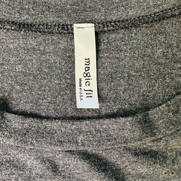 Magic Fit Top with buffalo plaid - Picture 4 of 5